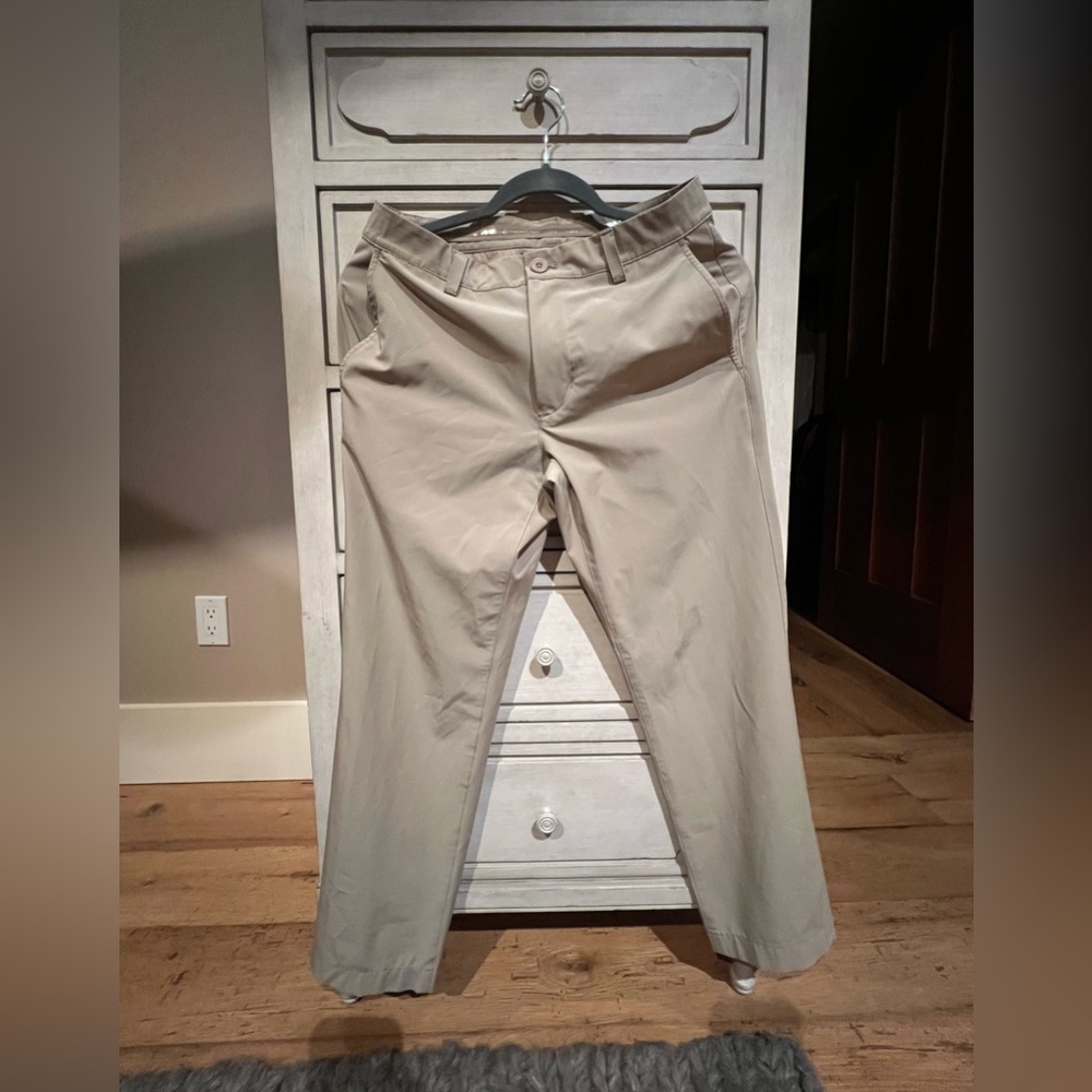 Vineyard vines boys stretch khakis size 28 x 30